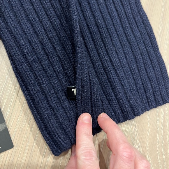 Ted Baker mens Kauff scarf. Navy blue. NWT - Picture 5 of 10